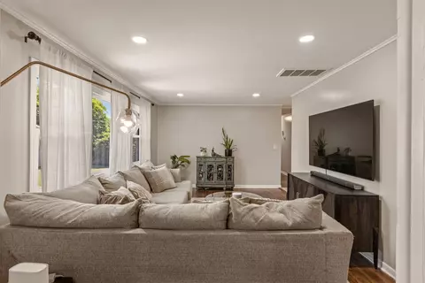 Living - 4435 E 60th St, Tulsa, OK 74135 photo 5 of 8
