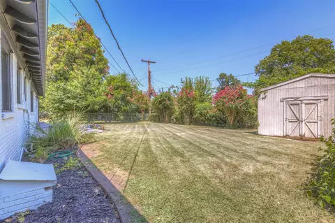 Exterior - 4435 E 60th St, Tulsa, OK 74135 photo 9 of 10