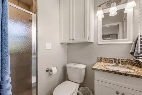 Bath - 4435 E 60th St, Tulsa, OK 74135 photo 4 of 4