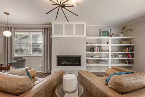 Living - 4435 E 60th St, Tulsa, OK 74135 photo 7 of 8