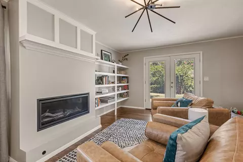 Living - 4435 E 60th St, Tulsa, OK 74135 photo 8 of 8