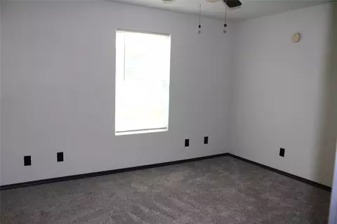 Bedroom - 406 Second St, Calera, OK 74730 photo 1 of 10