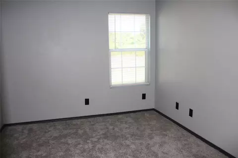 Bedroom - 406 Second St, Calera, OK 74730 photo 4 of 10