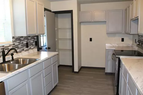 Kitchen - 406 Second St, Calera, OK 74730 photo 4 of 7