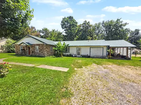 233 North St, Tahlequah, OK 74464