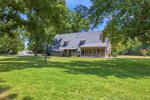 800 S Moore Ave, Claremore, OK 74017