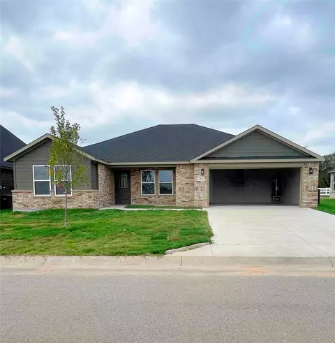 1905 Topaz Rd, Pryor, OK 74361