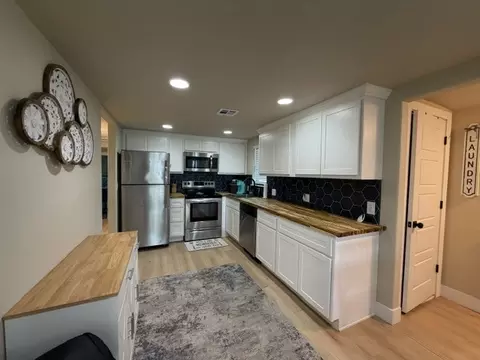 Kitchen - 305 Mcgee, Eufaula, OK 74432 photo 1 of 3