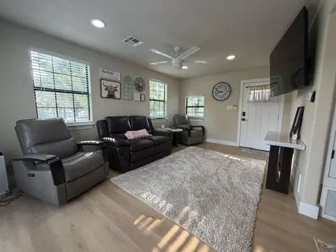 Living - 305 Mcgee, Eufaula, OK 74432 photo 2 of 2