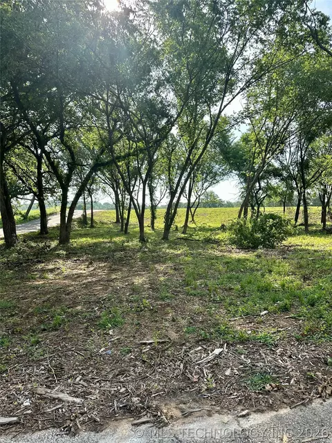 Gershwin Drive, Durant, OK 74701 photo 5