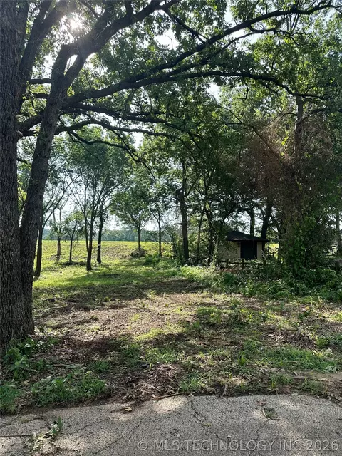 Gershwin Drive, Durant, OK 74701 photo 2