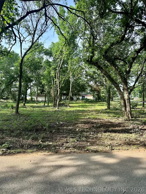Gershwin Drive, Durant, OK 74701 photo 4