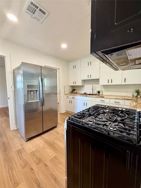 Kitchen - 307 N Hartman Ave, Cushing, OK 74023 photo 3 of 14