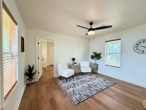 Living - 307 N Hartman Ave, Cushing, OK 74023 photo 2 of 5