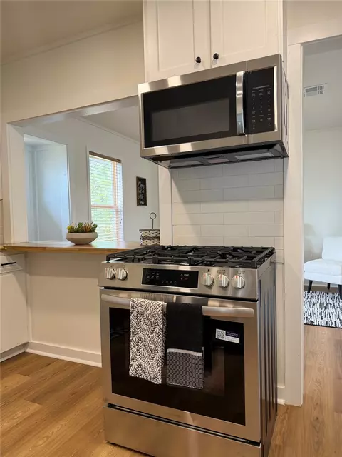 Kitchen - 307 N Hartman Ave, Cushing, OK 74023 photo 14 of 14