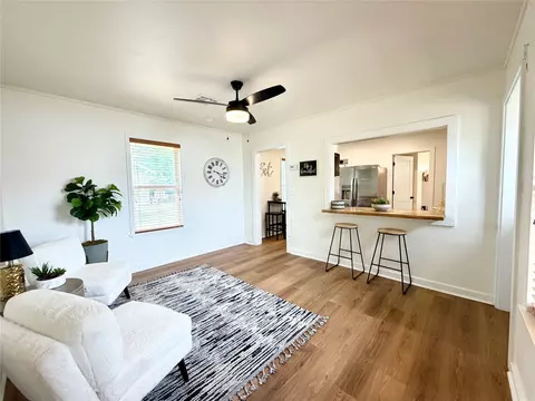 Living - 307 N Hartman Ave, Cushing, OK 74023 photo 4 of 5