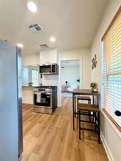 Kitchen - 307 N Hartman Ave, Cushing, OK 74023 photo 2 of 14