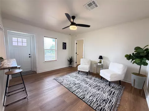 Living - 307 N Hartman Ave, Cushing, OK 74023 photo 5 of 5