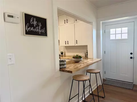 Entry Way - 307 N Hartman Ave, Cushing, OK 74023 photo 3 of 3