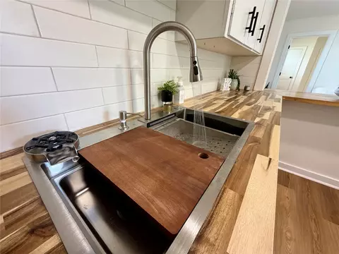 Kitchen - 307 N Hartman Ave, Cushing, OK 74023 photo 8 of 14