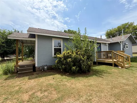 Exterior - 307 N Hartman Ave, Cushing, OK 74023 photo 13 of 13