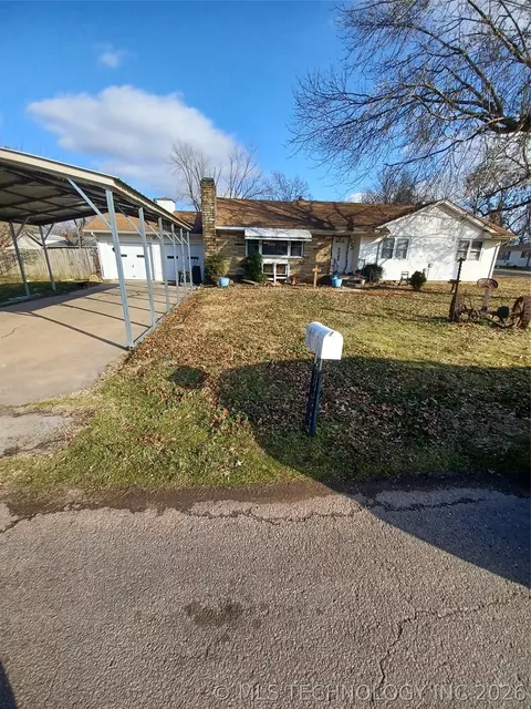 Other - 722 SW 4th St, Checotah, OK 74426 photo 5 of 11