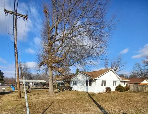 Other - 722 SW 4th St, Checotah, OK 74426 photo 1 of 11