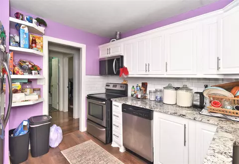 Kitchen - 3216 E Oklahoma Pl, Tulsa, OK 74110 photo 2 of 3