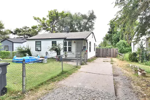 Exterior - 3216 E Oklahoma Pl, Tulsa, OK 74110 photo 3 of 5