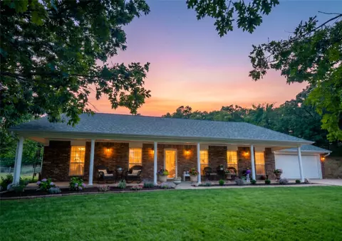 307 Mission Dr N, Poteau, OK 74953