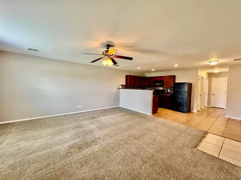 Living - 3504 E Gillette St, Broken Arrow, OK 74012 photo 5 of 6