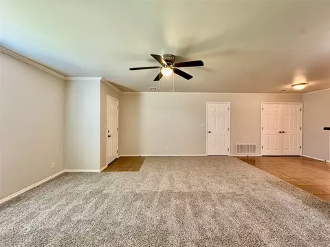 Living - 3504 E Gillette St, Broken Arrow, OK 74012 photo 6 of 6