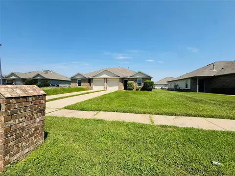 Exterior - 3504 E Gillette St, Broken Arrow, OK 74012 photo 3 of 4