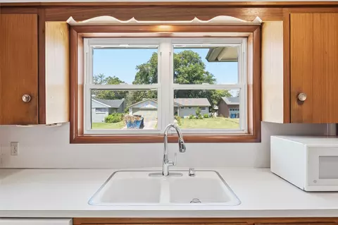 Kitchen - 6736 E 28th St, Tulsa, OK 74129 photo 2 of 5