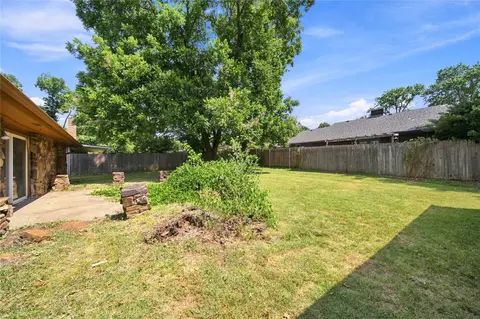 Exterior - 2920 E 77th St S, Tulsa, OK 74136 photo 4 of 4