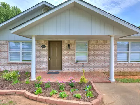 15031 S 278th East Ave, Coweta, OK 74429
