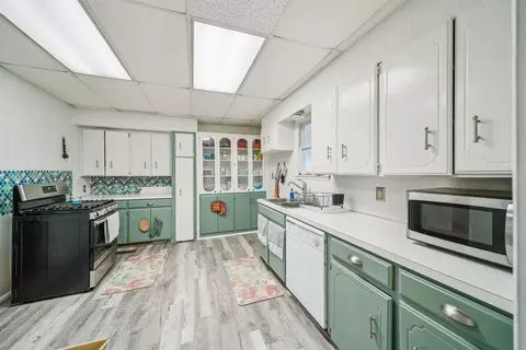 Kitchen - 11029 Ns 367 Rd, Wewoka, OK 74884 photo 1 of 2
