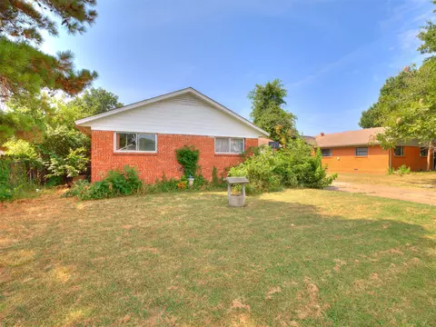 Exterior - 6644 E 26th Pl, Tulsa, OK 74129 photo 4 of 6