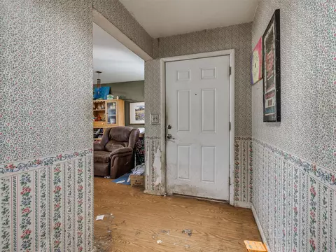 Entry Way - 6644 E 26th Pl, Tulsa, OK 74129 photo 1 of 1