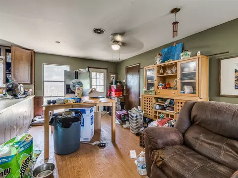 Living - 6644 E 26th Pl, Tulsa, OK 74129 photo 4 of 4