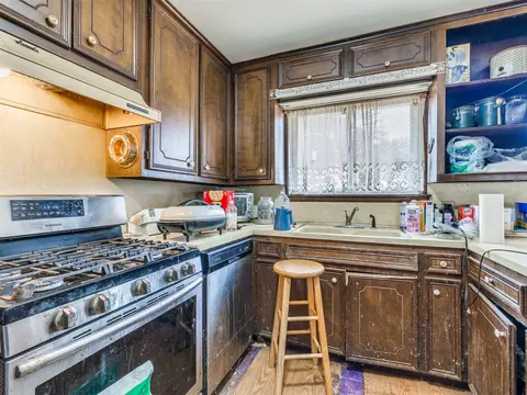 Kitchen - 6644 E 26th Pl, Tulsa, OK 74129 photo 6 of 9