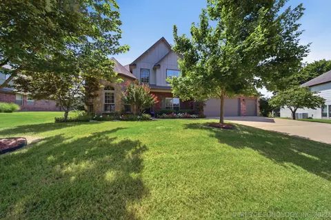 Exterior - 7709 El Paso St, Broken Arrow, OK 74014 photo 9 of 9