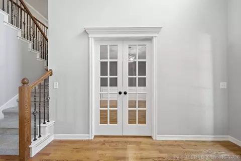 Entry Way - 7709 El Paso St, Broken Arrow, OK 74014 photo 3 of 10