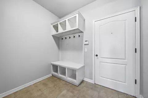 Entry Way - 7709 El Paso St, Broken Arrow, OK 74014 photo 7 of 10