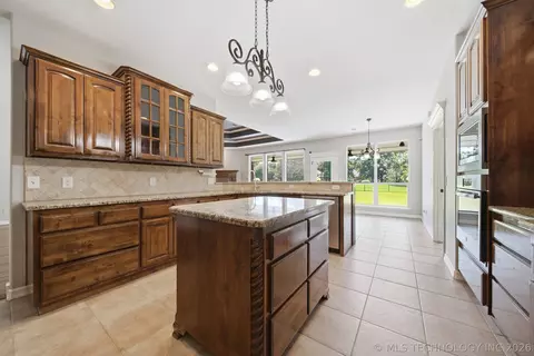 Kitchen - 7709 El Paso St, Broken Arrow, OK 74014 photo 1 of 4