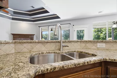 Kitchen - 7709 El Paso St, Broken Arrow, OK 74014 photo 4 of 4