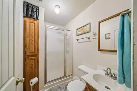 Bath - 24952 E 101st St S, Broken Arrow, OK 74014 photo 2 of 2