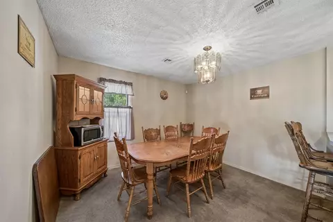 Dining - 24952 E 101st St S, Broken Arrow, OK 74014 photo 2 of 3