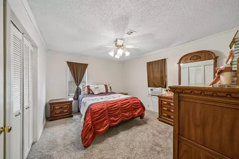 Bedroom - 24952 E 101st St S, Broken Arrow, OK 74014 photo 2 of 5