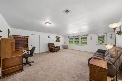 Living - 24952 E 101st St S, Broken Arrow, OK 74014 photo 2 of 2